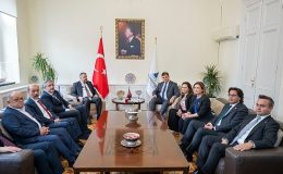 CHP Ege Bölgesi İl Başkanlarından Başkan Tugay’a tebrik ziyareti Başkan Tugay: “Bizler Cumhuriyet’i kuran partinin mirasçılarıyız”