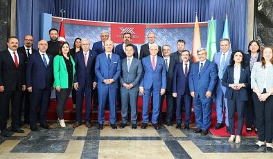 Engelsiz Üniversite ödüllerinde EÜ 14 bayrak 2 nişan kazandı