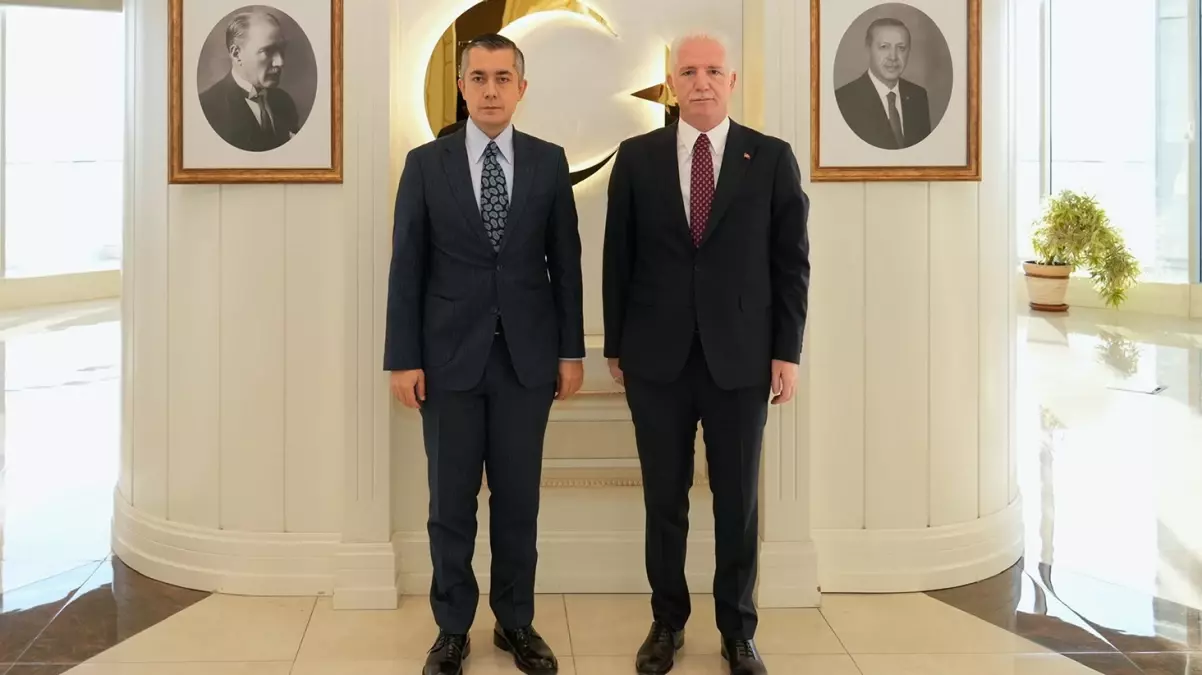 Esenyurt’a kayyum olarak gelen Can Aksoy’a ilk resmi ziyareti Vali Davut Gül yaptı