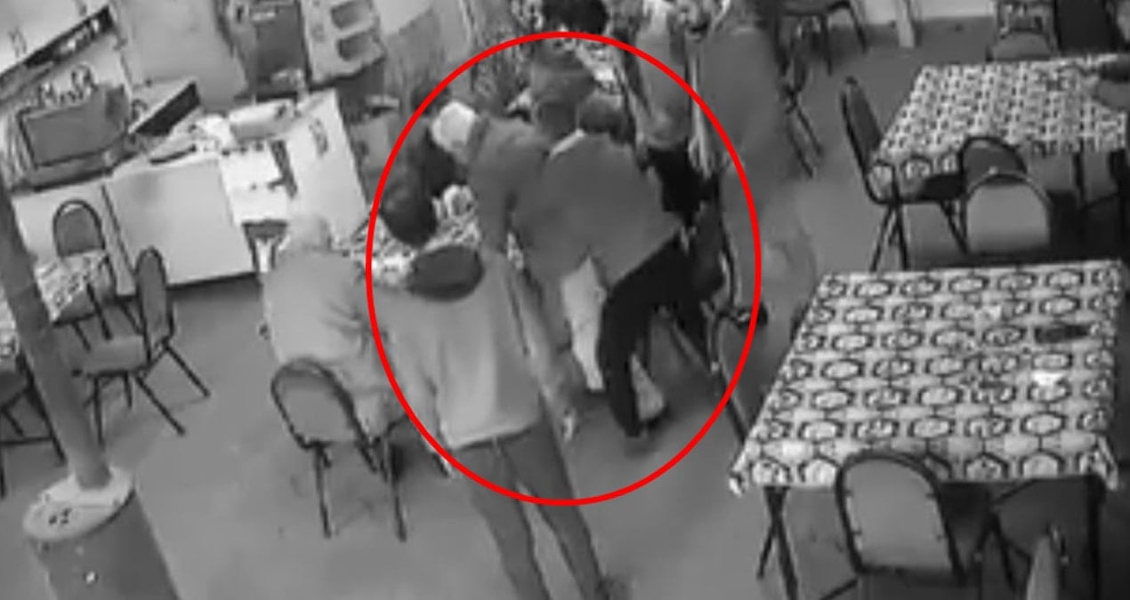 Bursa’da kahvehanede ‘Heimlich manevrası’ hayat kurtardı