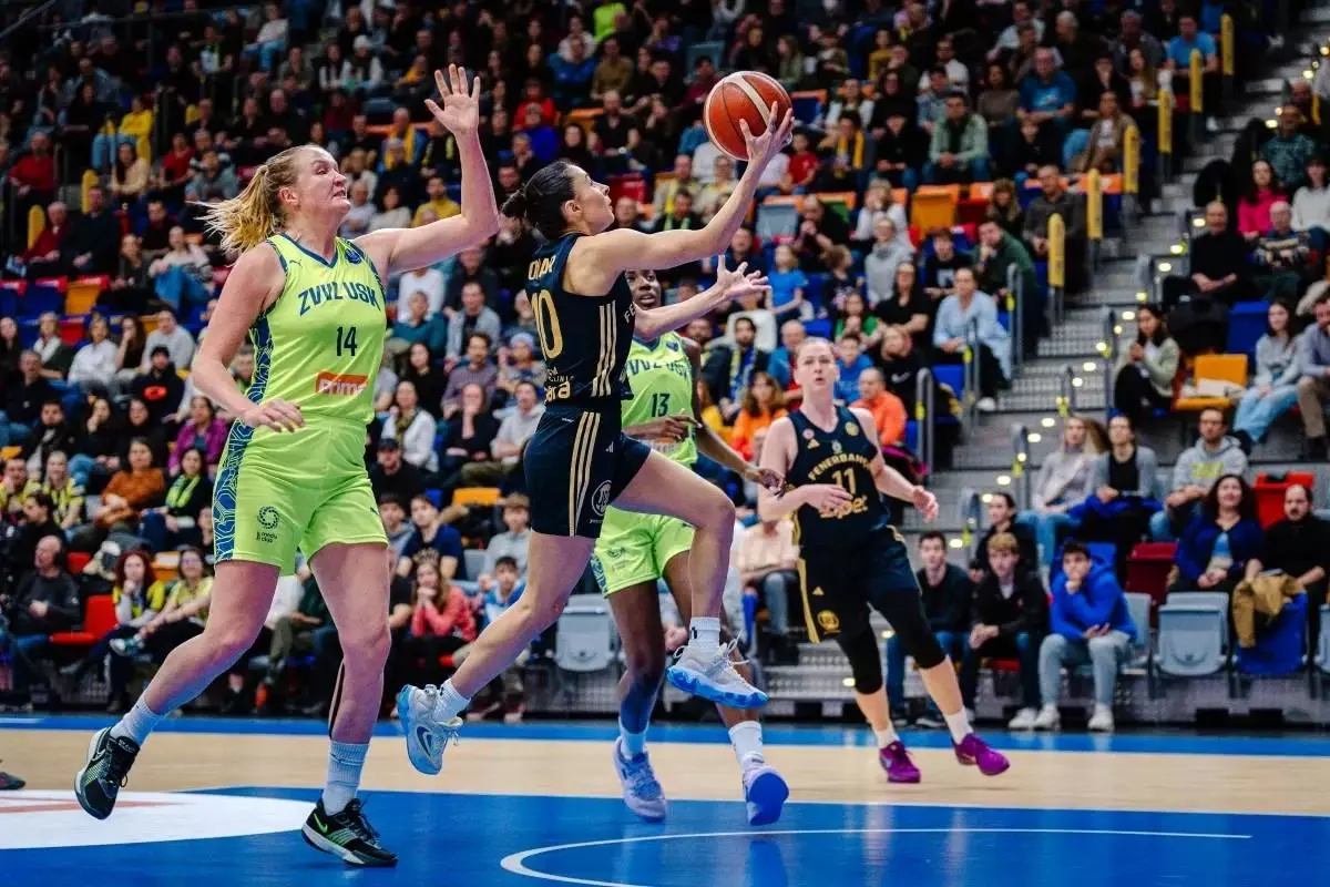 Fenerbahçe Opet Kadınlar Euroleague’de Namağlup Devam Ediyor