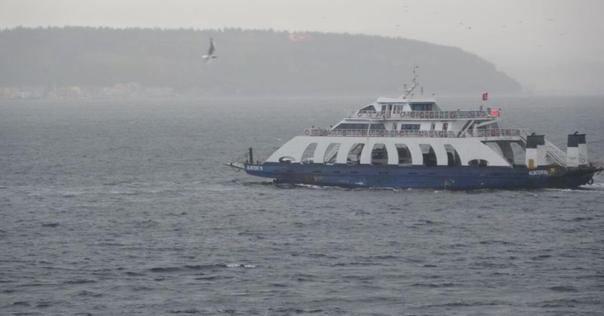Gökçeada feribot seferlerine fırtına engeli