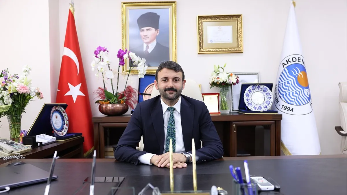 SON DAKİKA | Gözaltındaki DEM’li Belediye Başkanı Hoşyar Sarıyıldız tutuklandı! Başkanlığa Kaymakam Zeyit Şener görevlendirildi