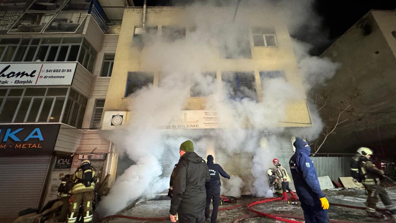 Ankara’da mobilya atölyesinde yangın çıktı