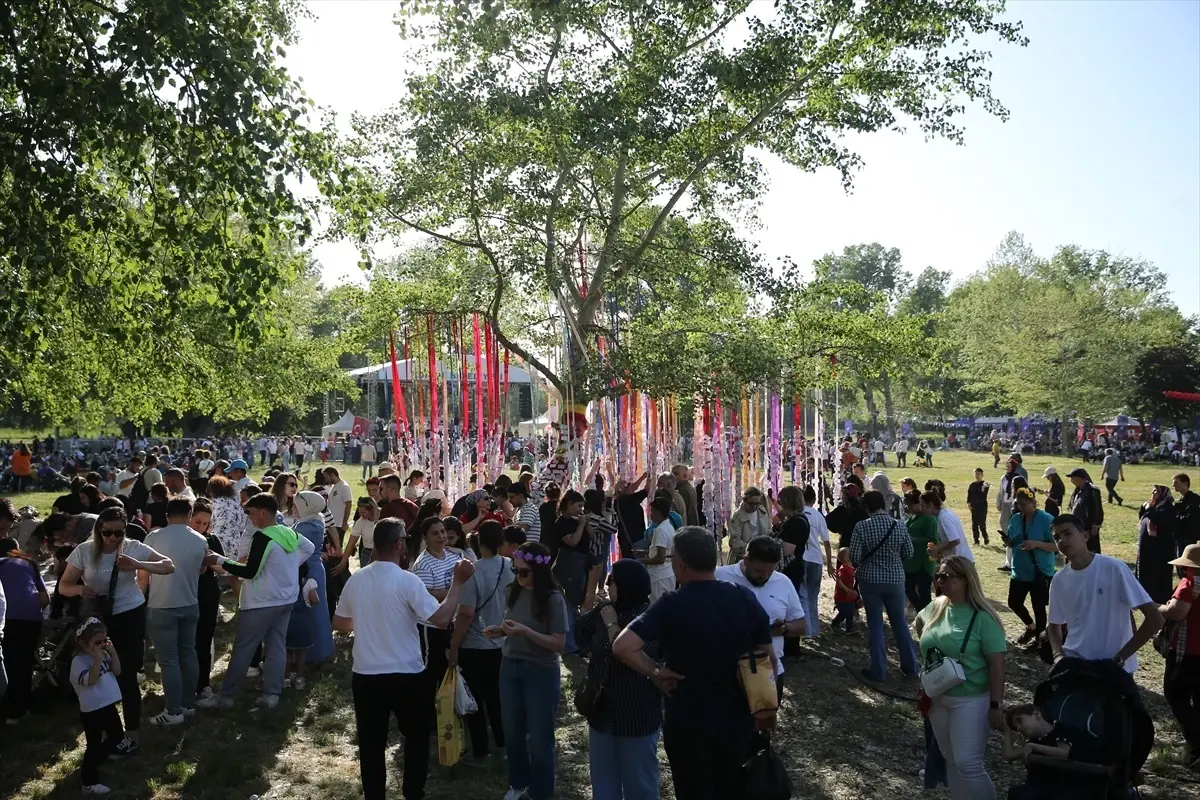 Kakava ve Hıdırellez Şenlikleri Coşkuyla Devam Ediyor